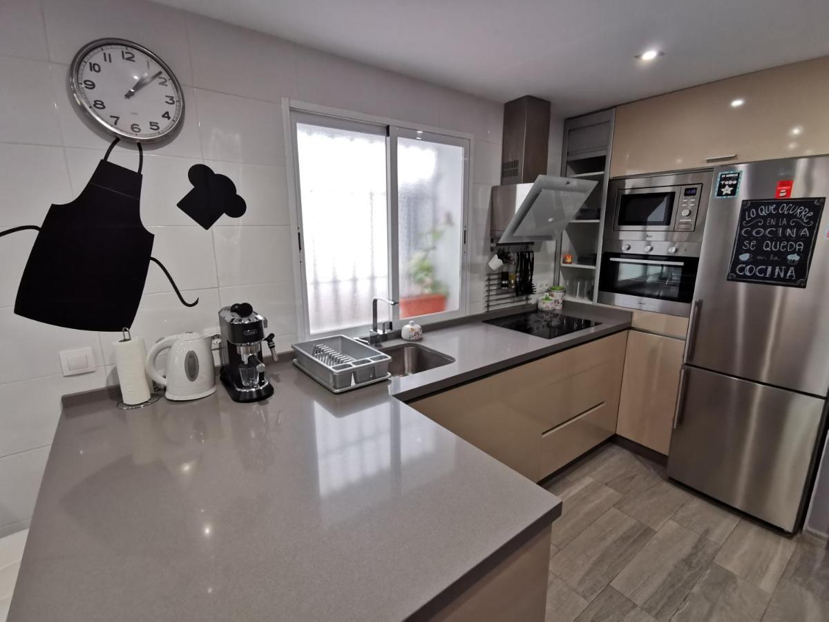 Appartamento Great Location With Free Private Parking Cordova Esterno foto