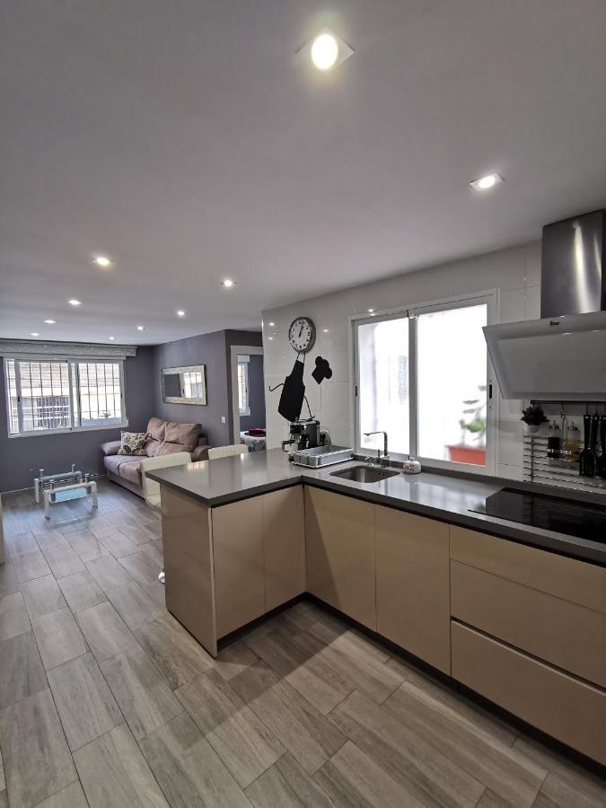 Appartamento Great Location With Free Private Parking Cordova Esterno foto