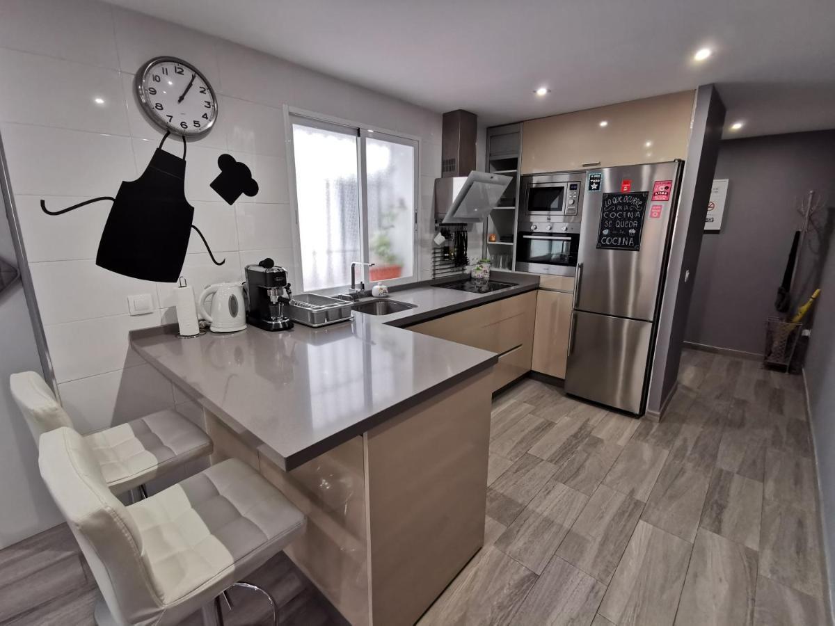 Appartamento Great Location With Free Private Parking Cordova Esterno foto