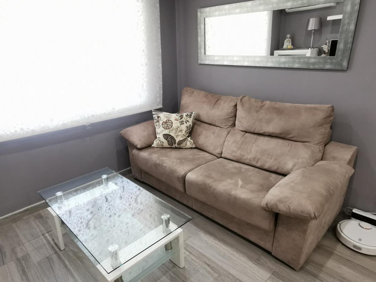 Appartamento Great Location With Free Private Parking Cordova Esterno foto