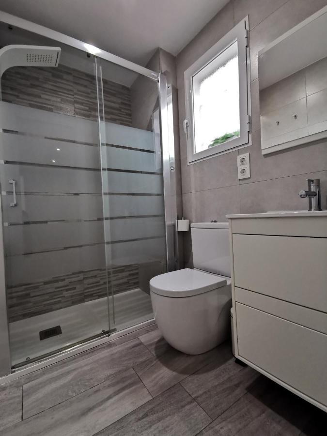 Appartamento Great Location With Free Private Parking Cordova Esterno foto